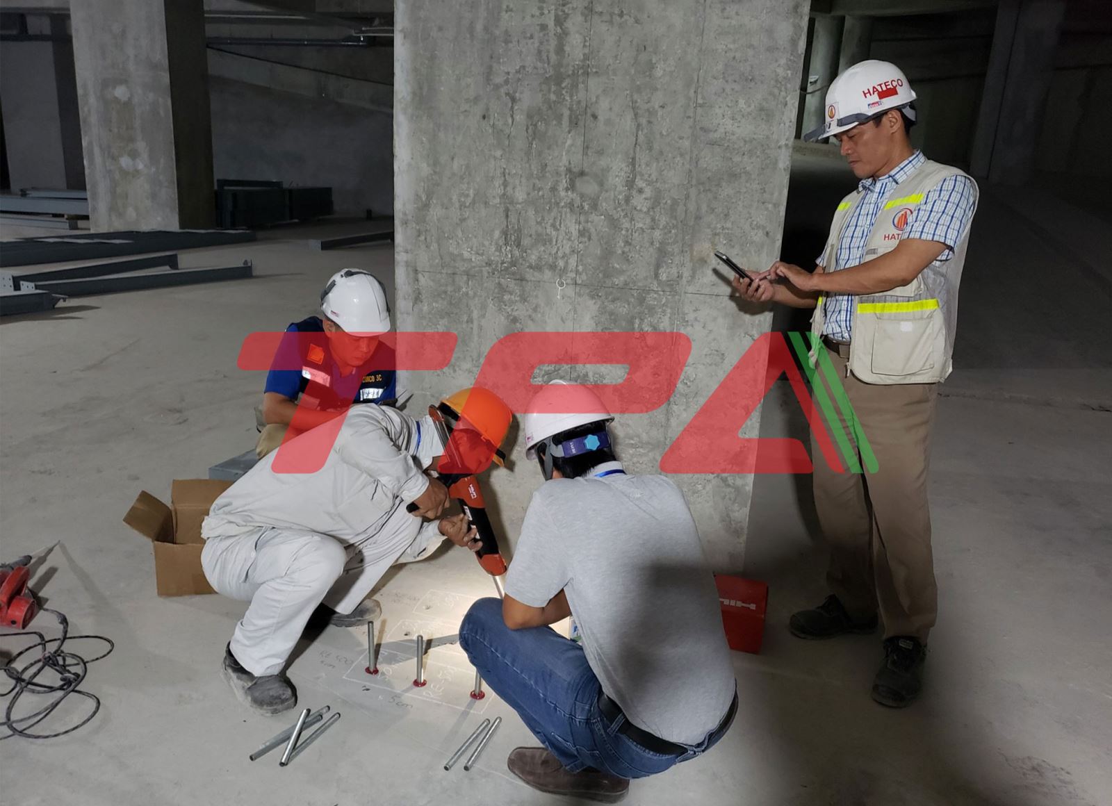 Hệ thống đỗ xe bán tự động